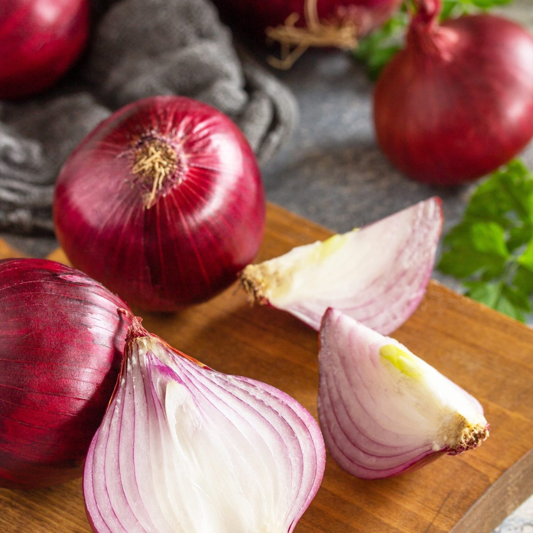 purple-onions-fresh-whole-purple-onions-and-one-s-2022-11-17-00-49-31-utc-min